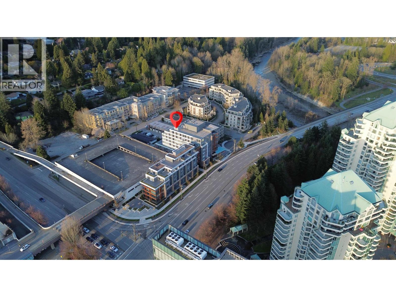503 423 6TH STREET, West Vancouver