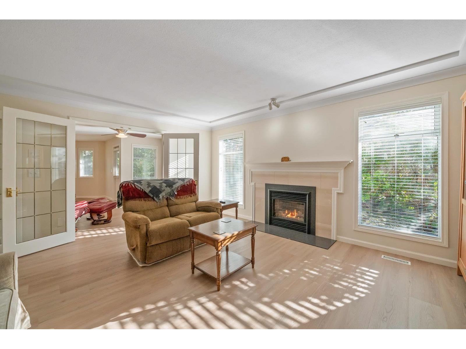 4 12981 17 Avenue - photo 2