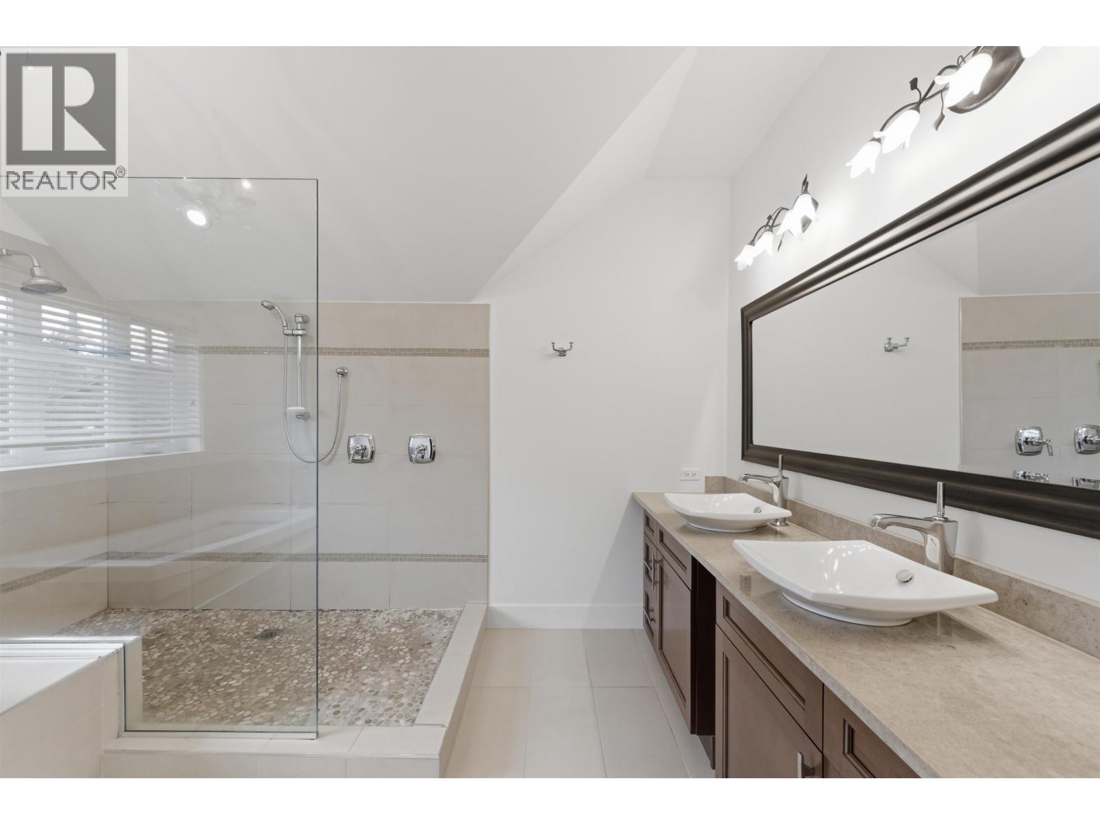 543 CONNAUGHT Drive, Delta