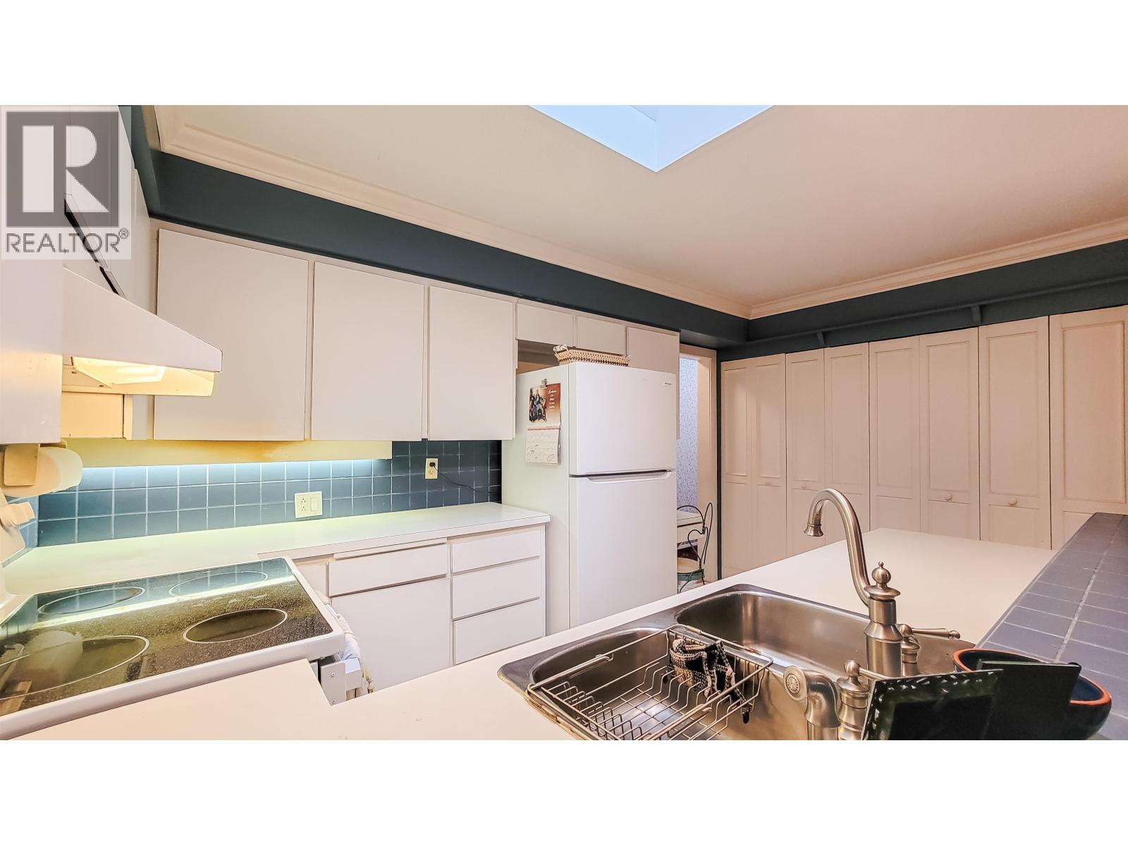 4649 CLOVELLY WALK, West Vancouver