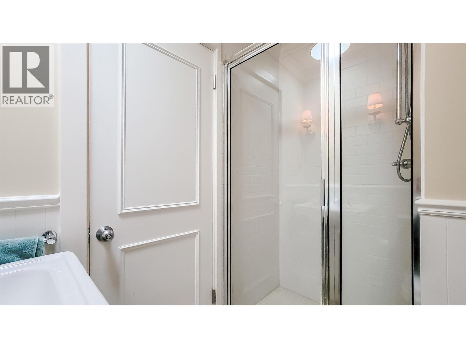 4649 CLOVELLY WALK, West Vancouver