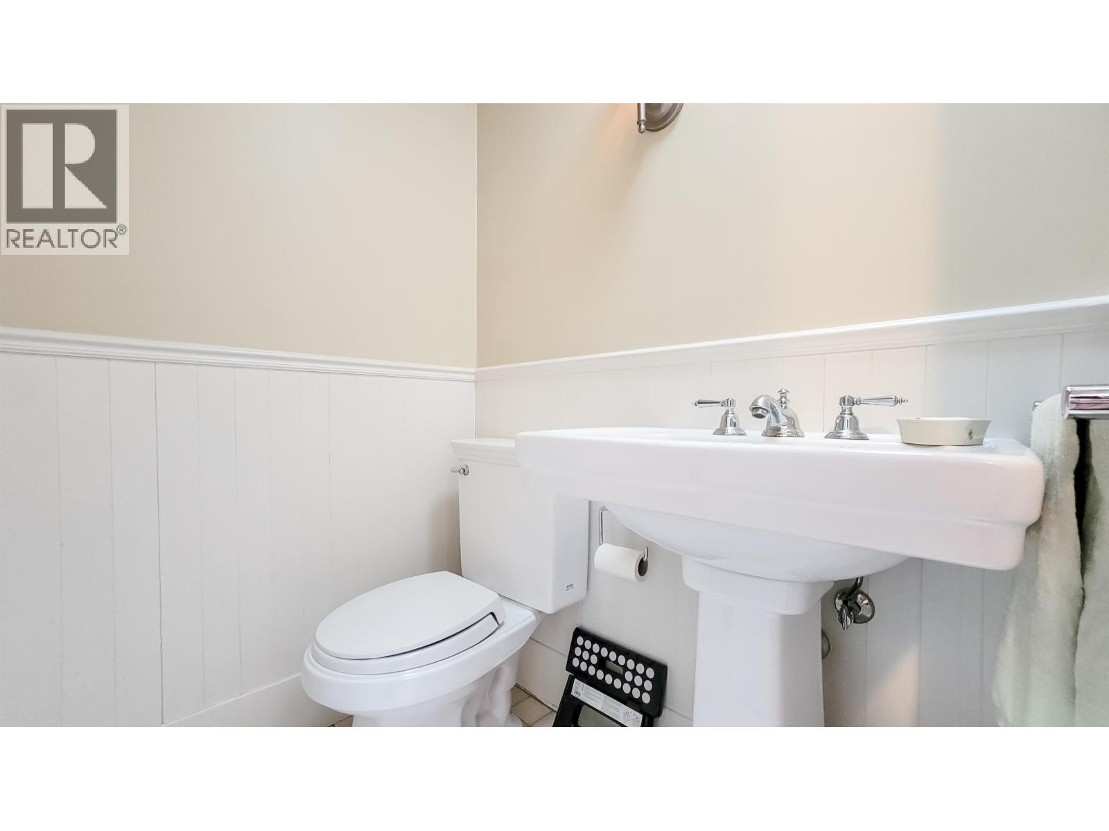 4649 CLOVELLY WALK, West Vancouver