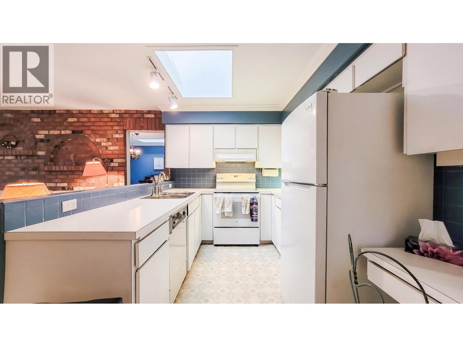 4649 CLOVELLY WALK, West Vancouver