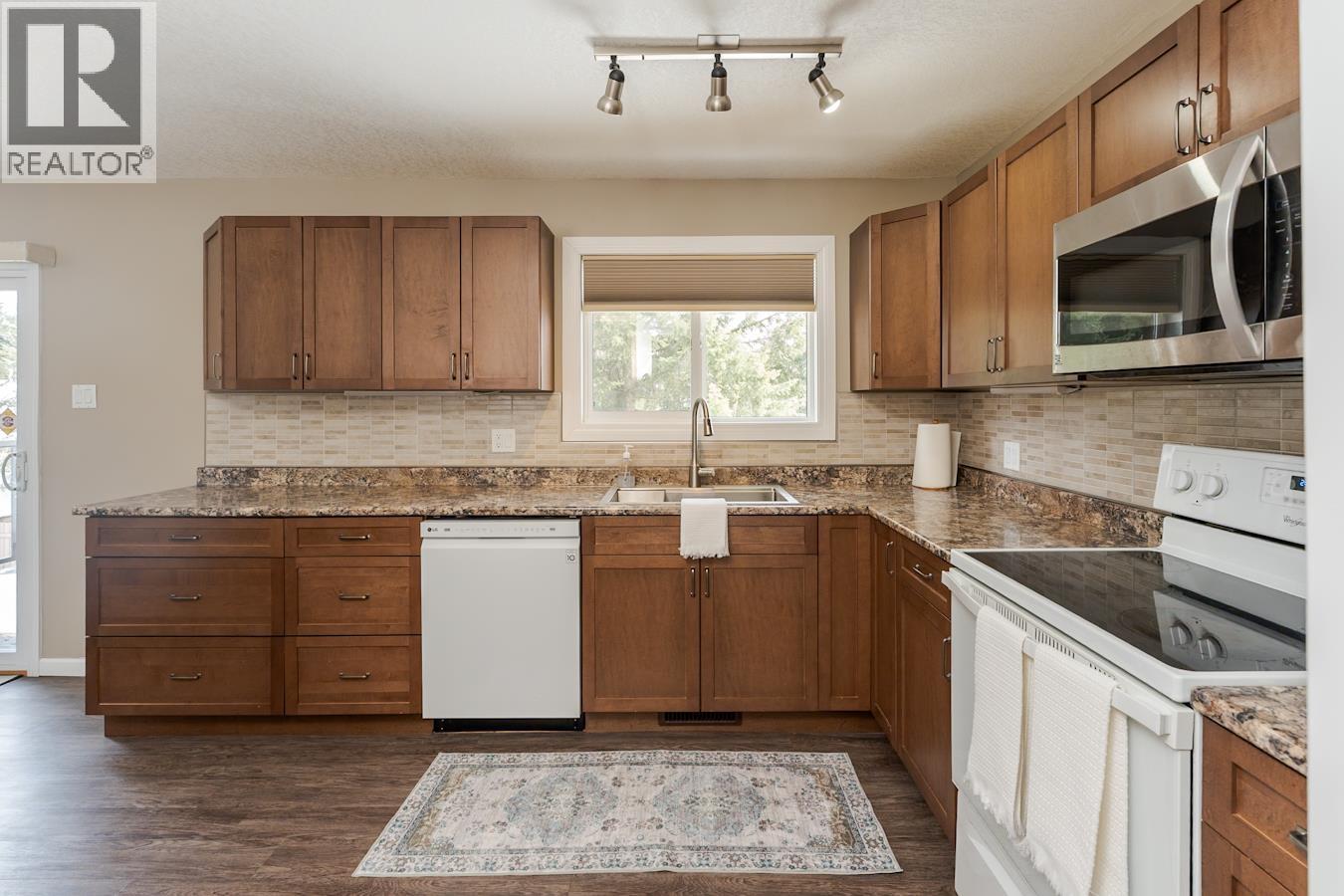 3918 HIGHLAND DRIVE, Prince George