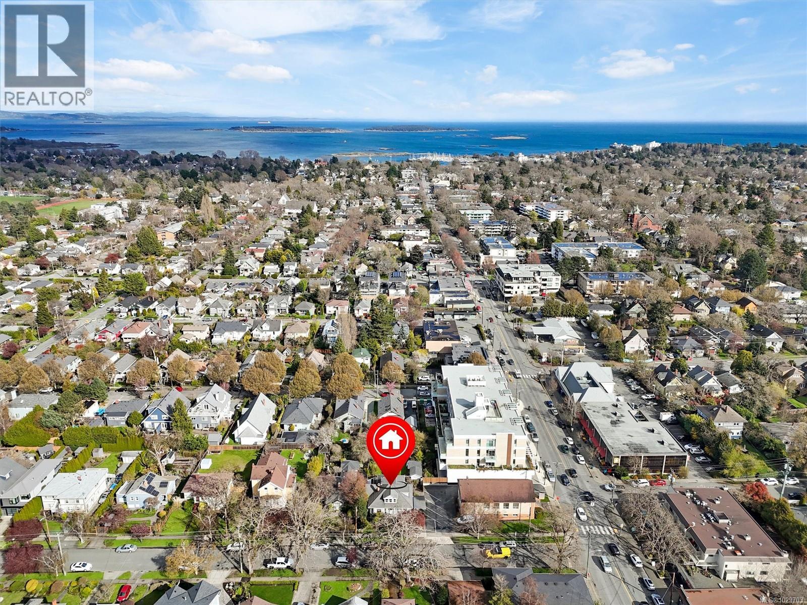  1525 Davie Street, Victoria