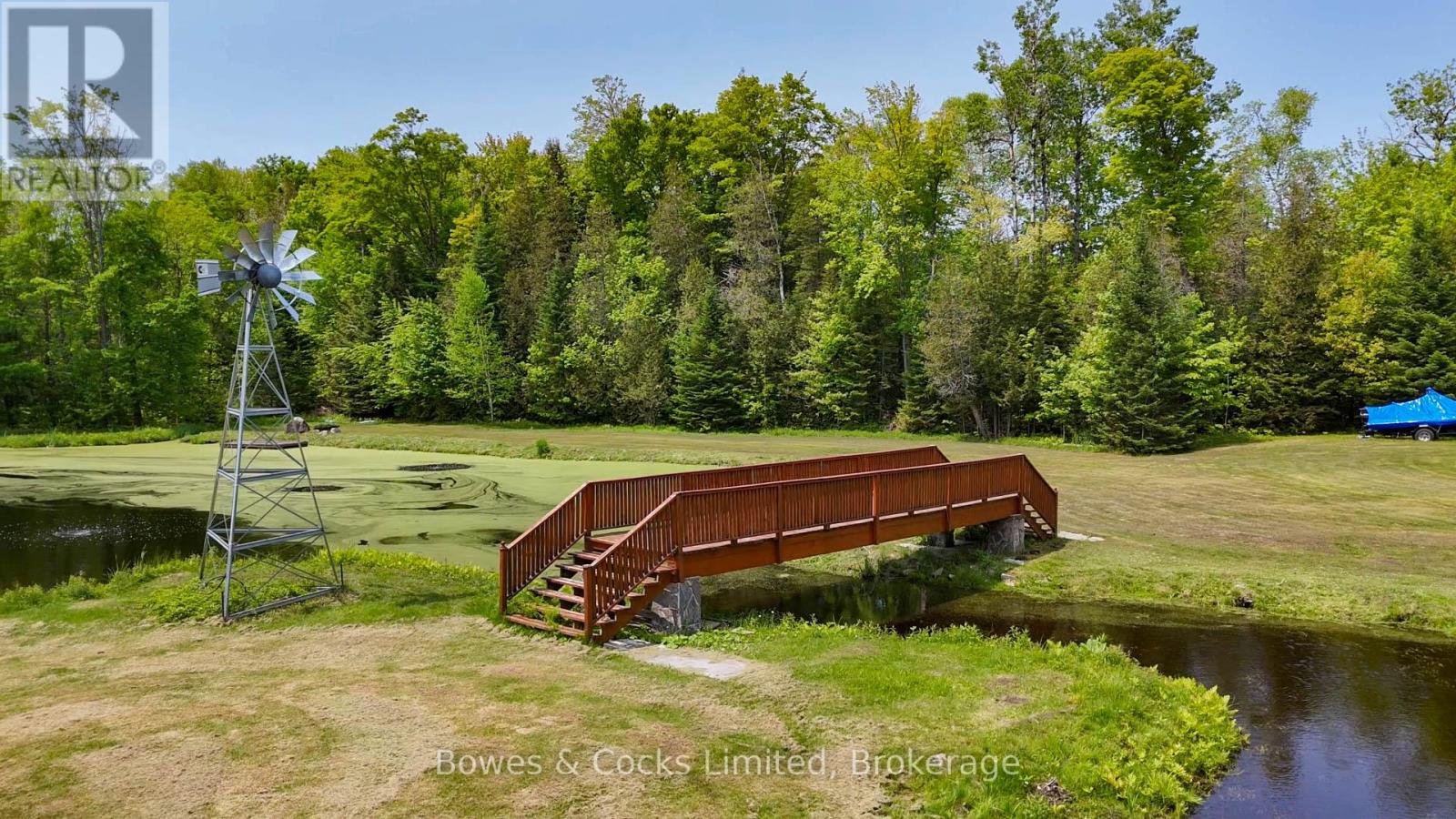 Single Family House Bungalow for Sale in  FORTESQUE LAKE ROAD Highlands East (Glamorgan) 