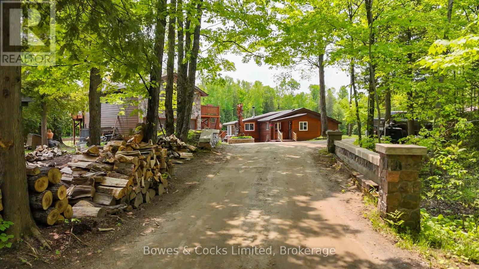 Single Family House Bungalow for Sale in  FORTESQUE LAKE ROAD Highlands East (Glamorgan) 