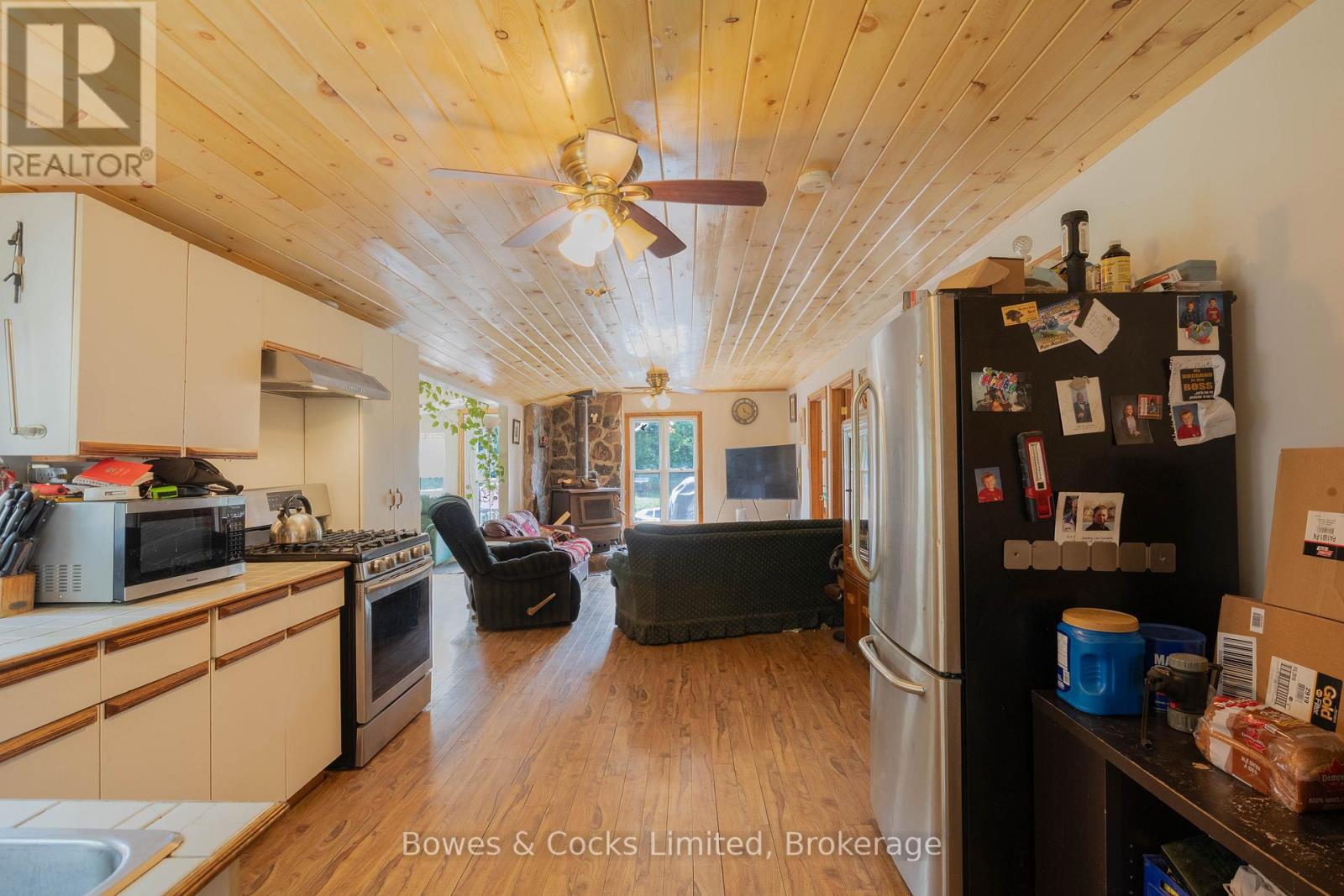 Single Family House Bungalow for Sale in  FORTESQUE LAKE ROAD Highlands East (Glamorgan) 