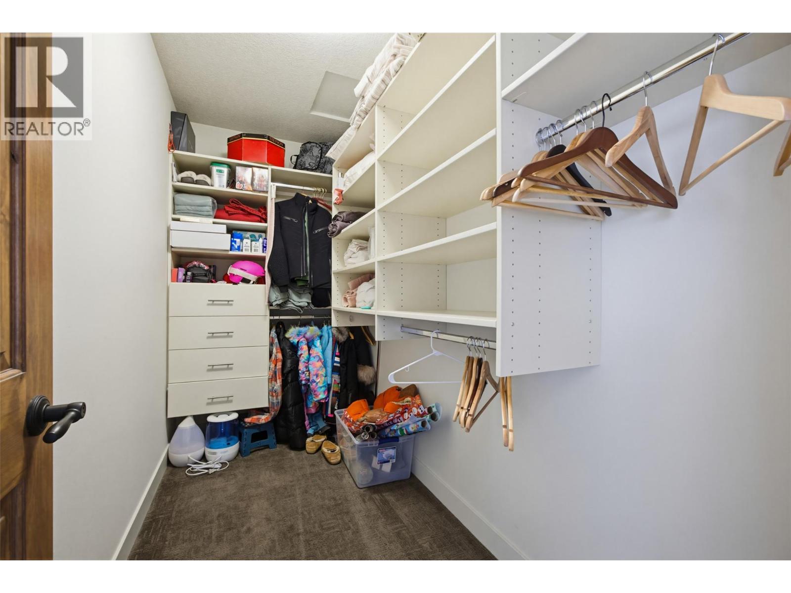 #16 5040 VALLEY DRIVE - 31