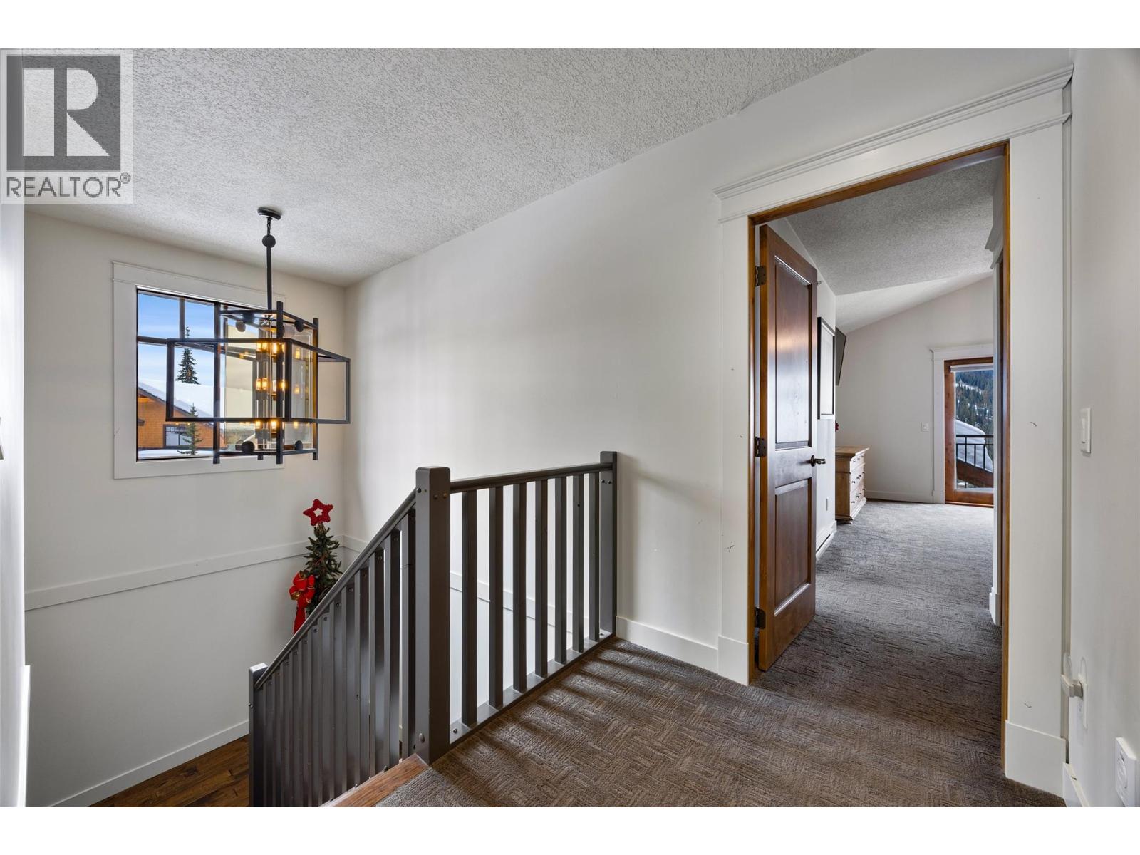 #16 5040 VALLEY DRIVE - 24