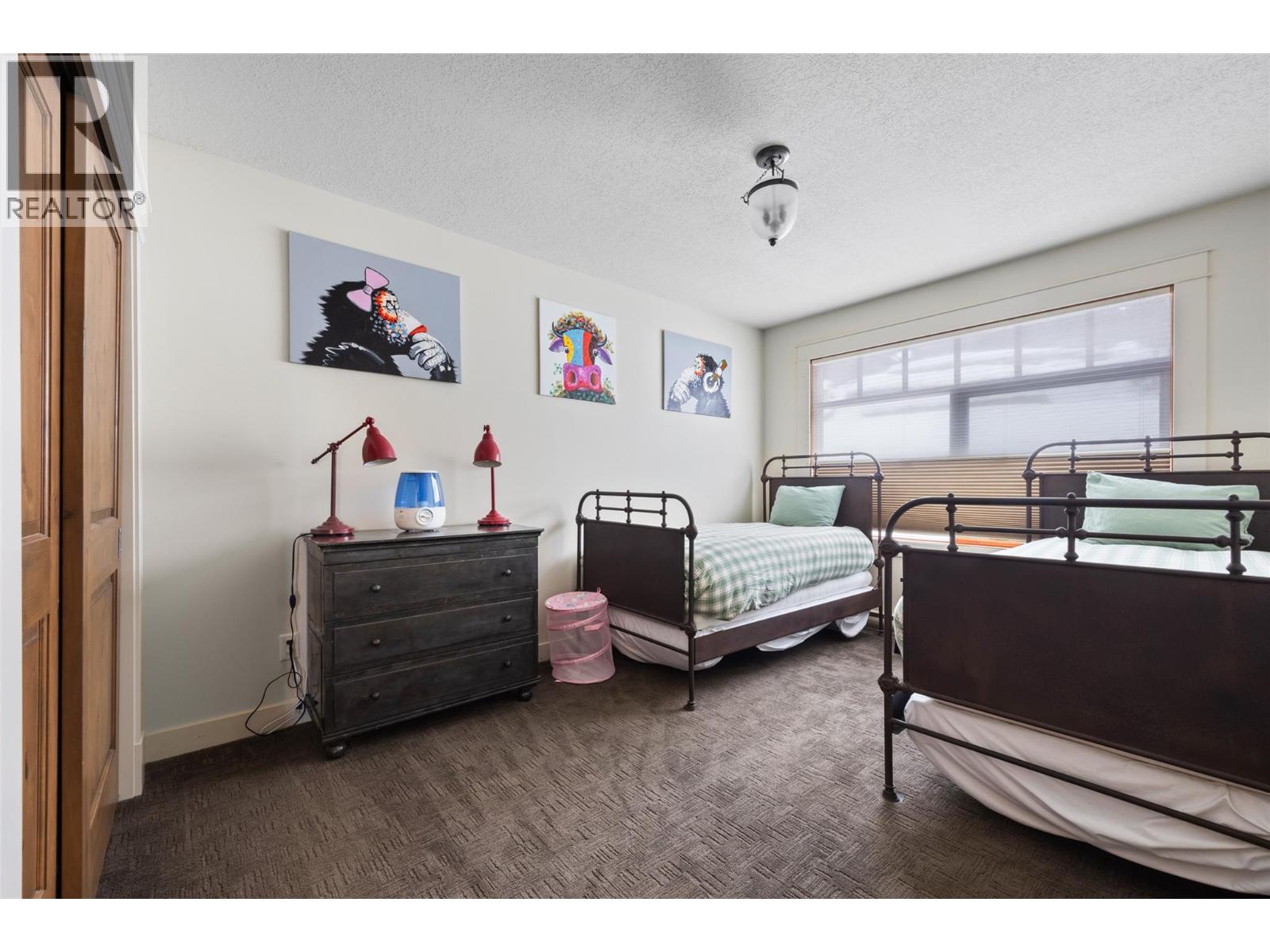 #16 5040 VALLEY DRIVE - 22