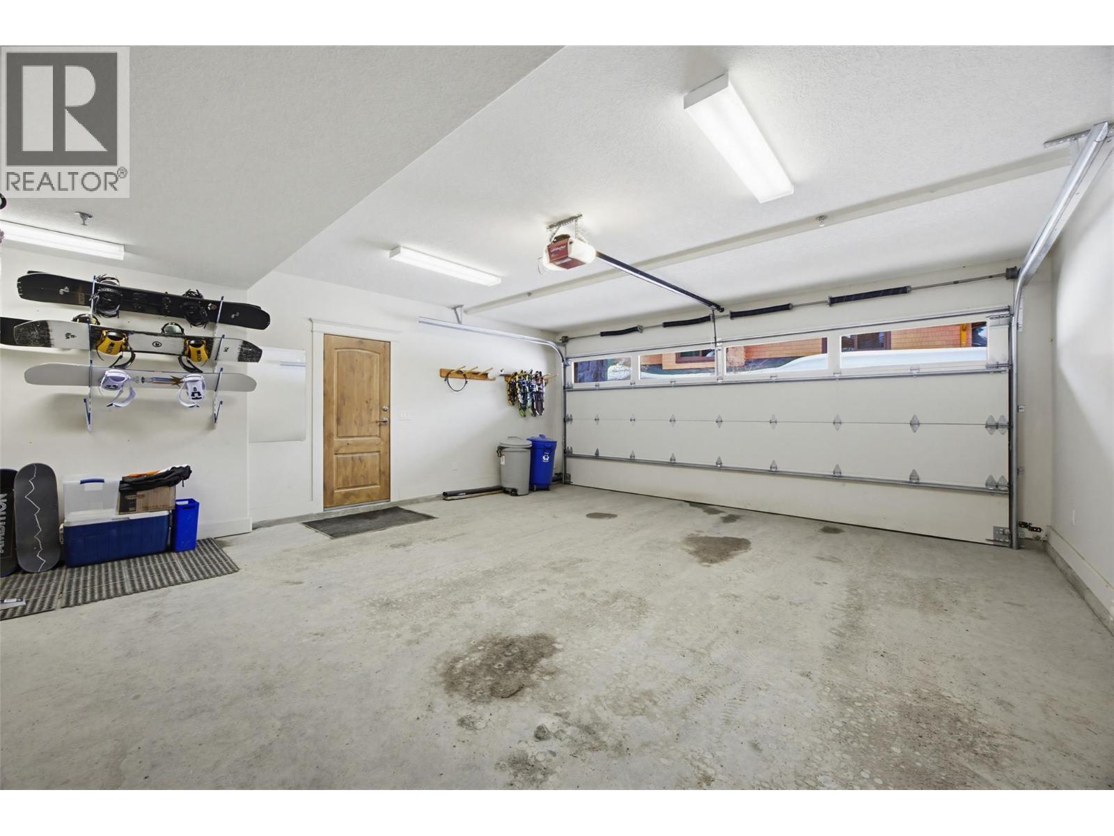 #16 5040 VALLEY DRIVE - 37