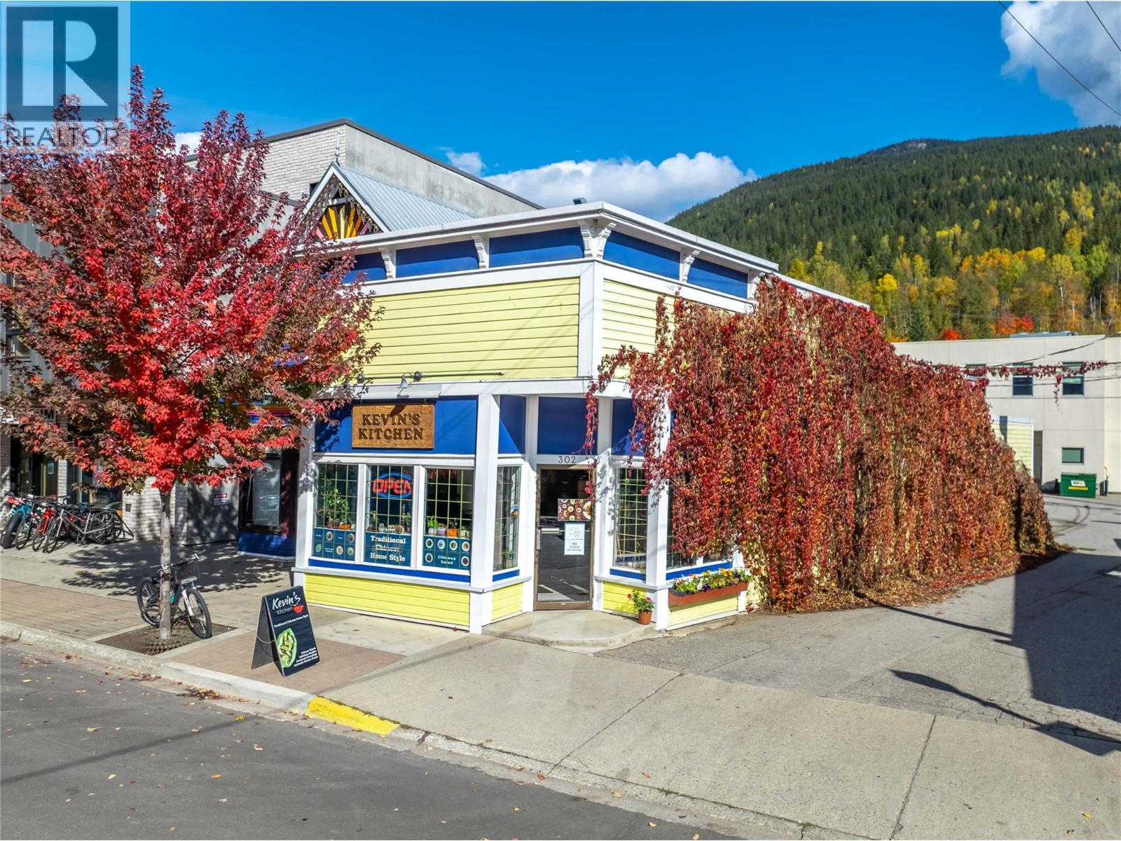  302 First Street West, Revelstoke