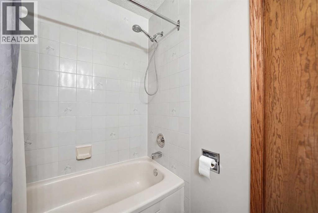 
          2855 Catalina Boulevard Northeast
            <br/>
            <span>Calgary</span>
            , 
            <span>AB</span>
             <span>T1Y6R2</span>
         - Photo 31