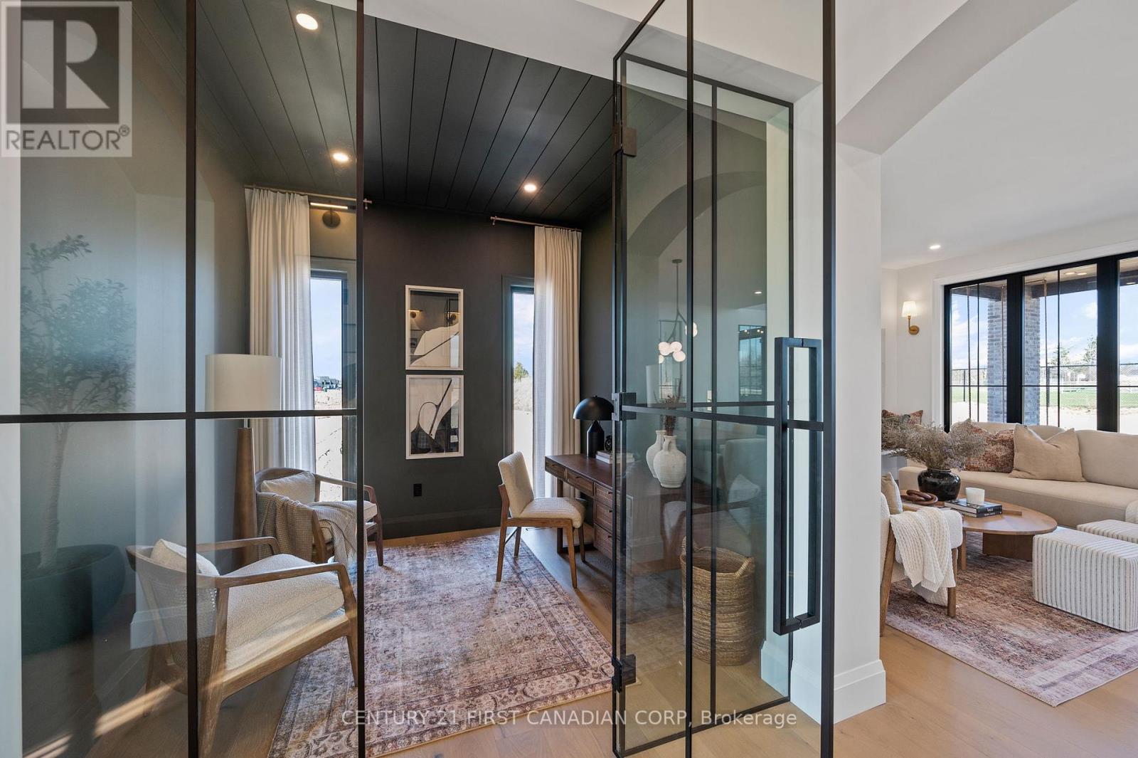 236 FOXBOROUGH PLACE - 4