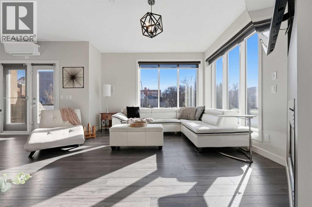 Single Family House for Sale in    Avenue SW Lower Mount Royal Calgary 