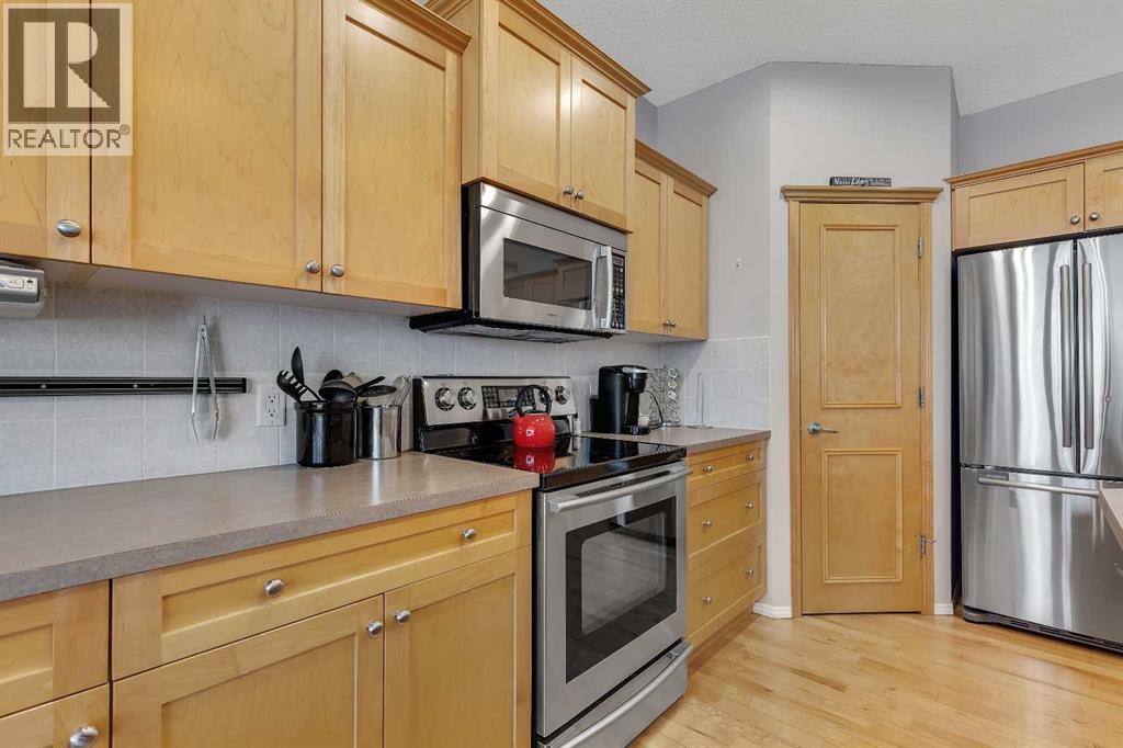 Single Family House for Sale in  Tuscany Ravine Manor NW Tuscany Calgary 