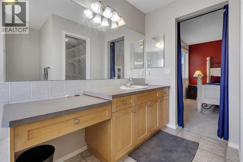 Single Family House for Sale in  Tuscany Ravine Manor NW Tuscany Calgary 