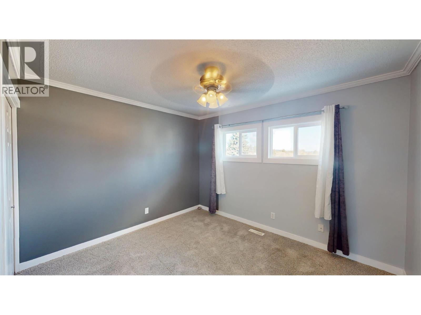 1005 16 Avenue S, Cranbrook