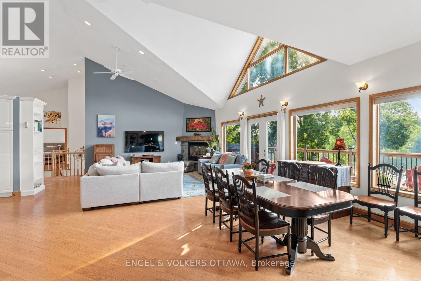 70 BELMONTE LANE — photo 9