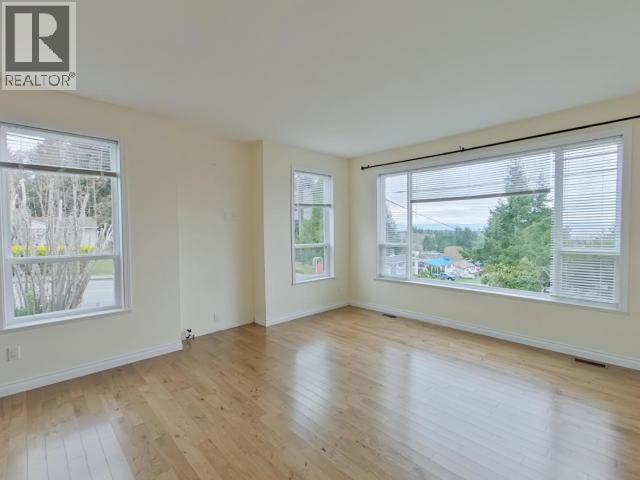 6402 HILLCREST AVE - 31