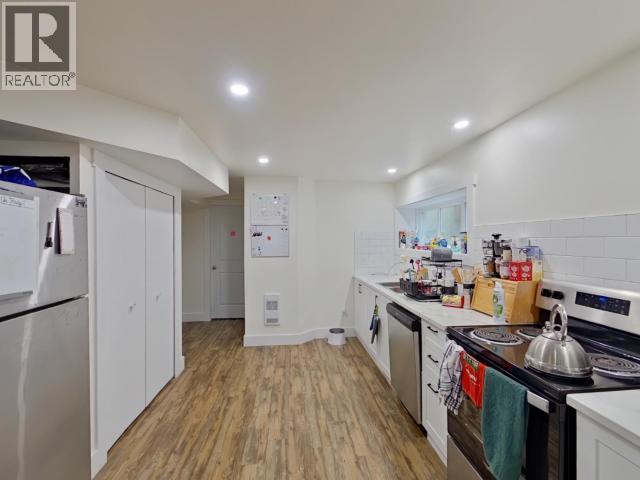 6402 HILLCREST AVE - 21