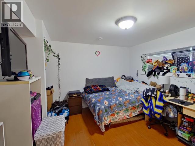 6402 HILLCREST AVE - 23