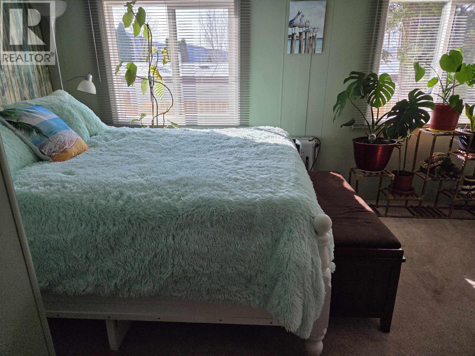 1182 N 3RD AVENUE - 22