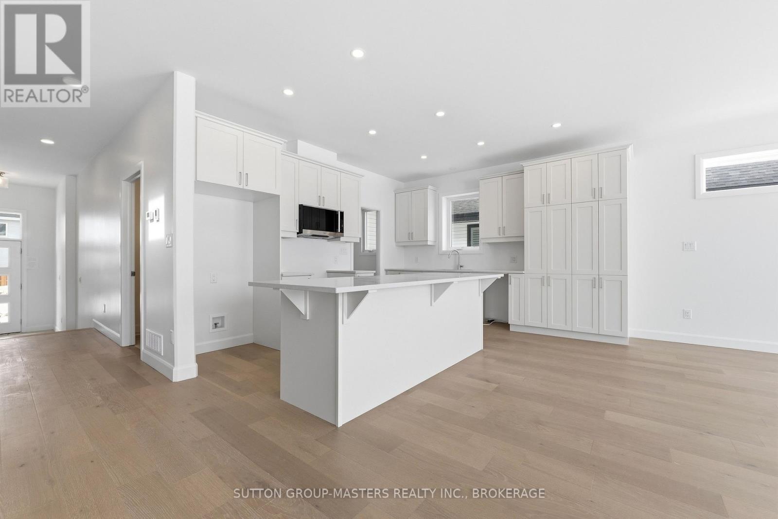 255 PRATT DRIVE - 15
