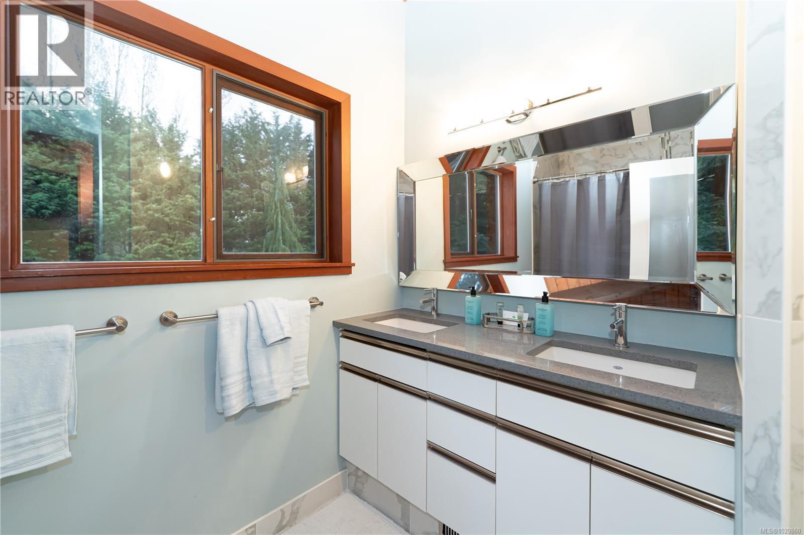 1141 Joyce Rd - 52