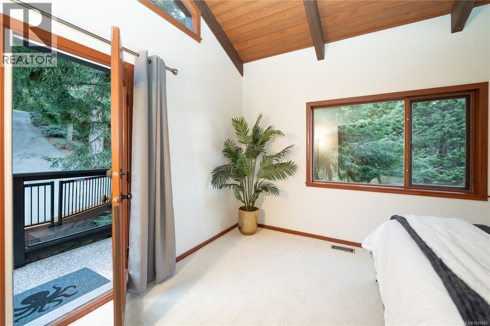 1141 Joyce Rd - 55