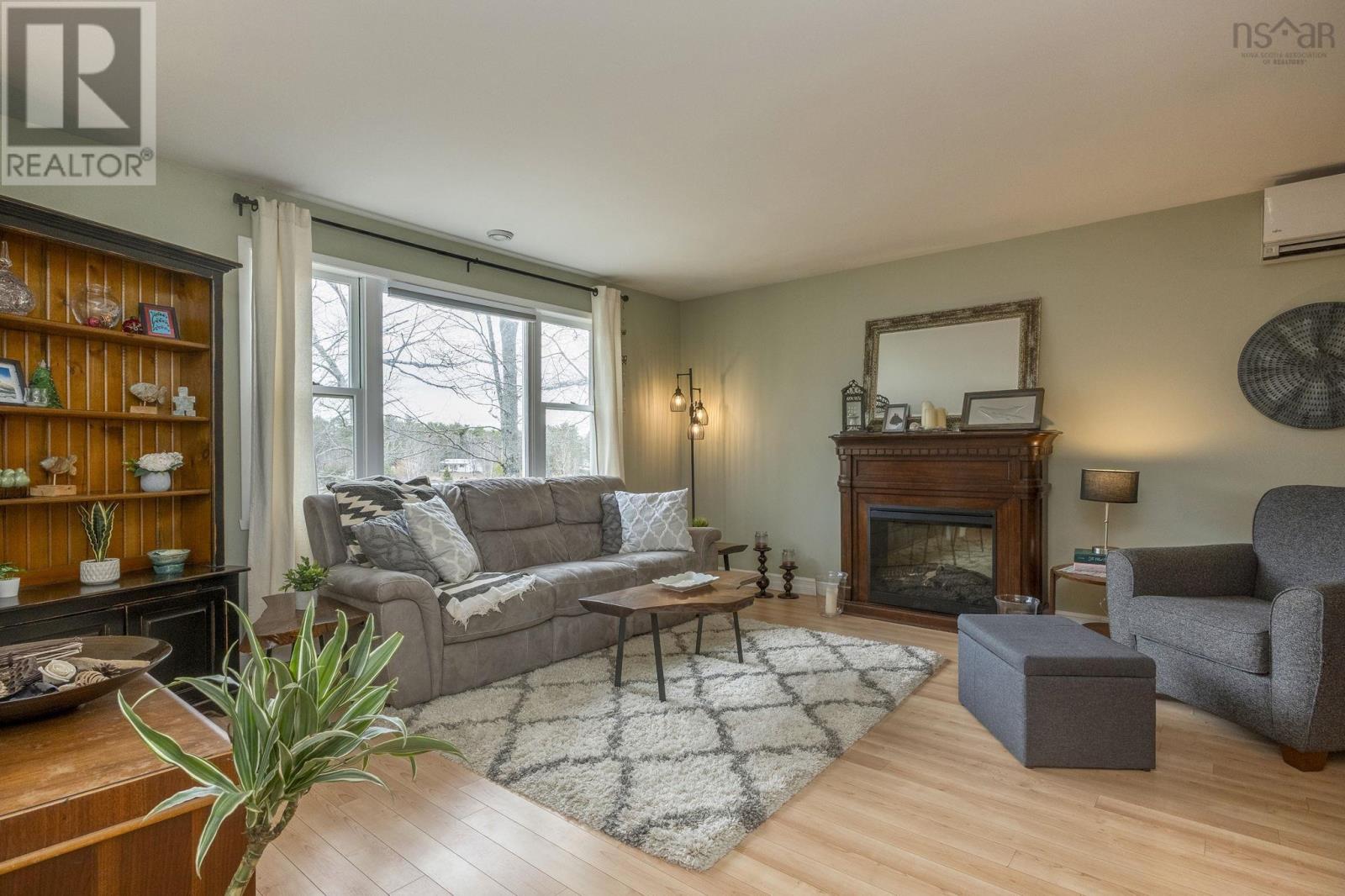 Property 14 of 37 of 21 Clairmont Road