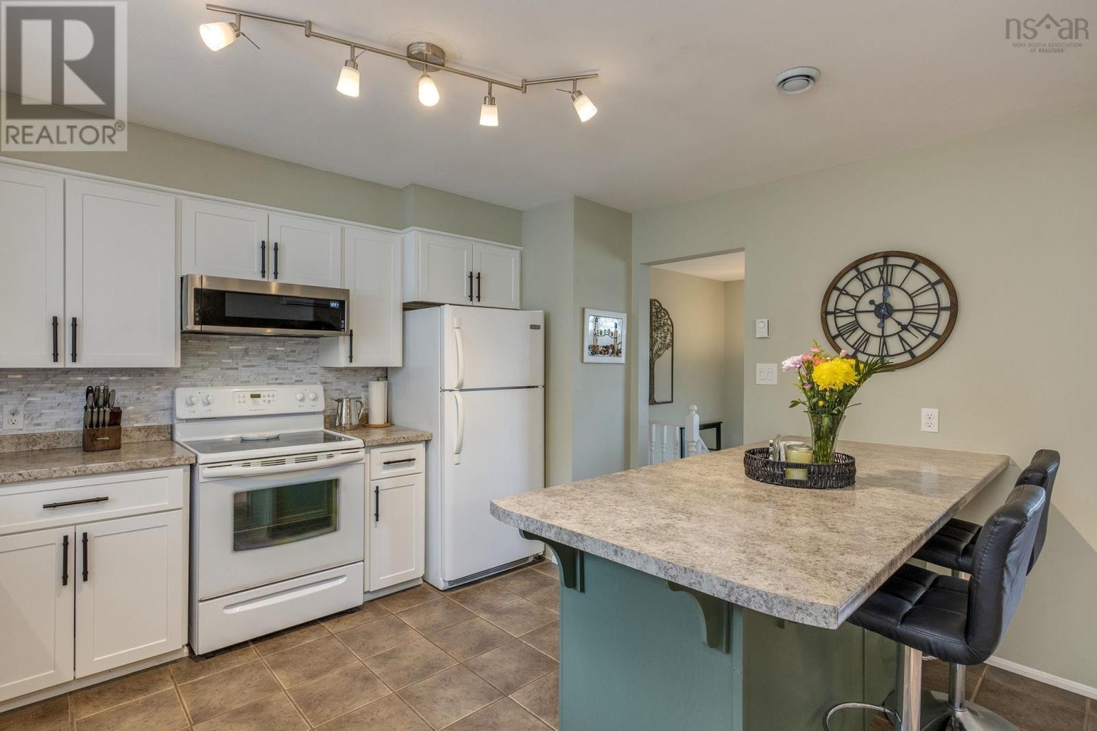 Property 7 of 37 of 21 Clairmont Road