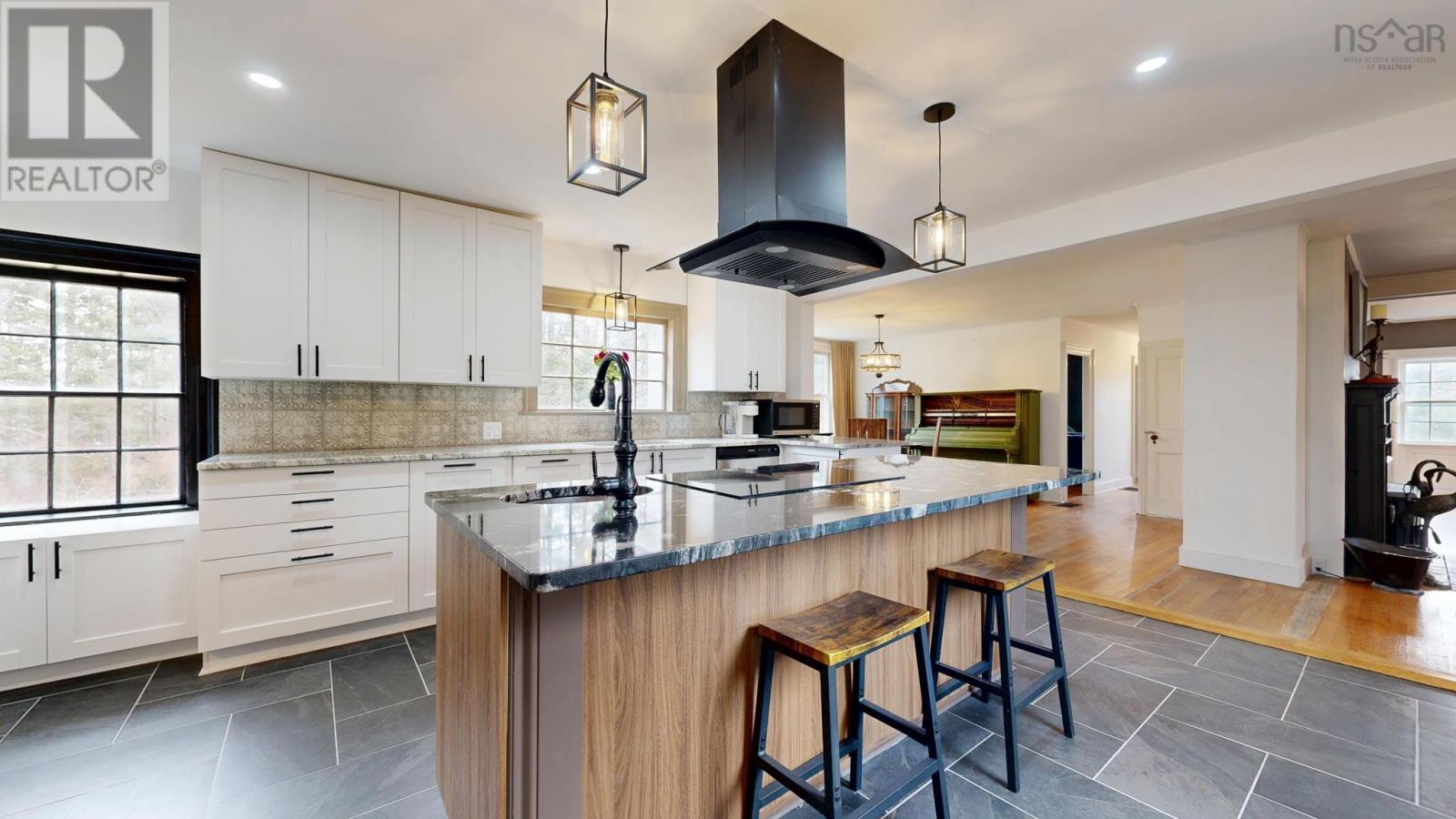 Property 25 of 49 of 5168 Highway 331