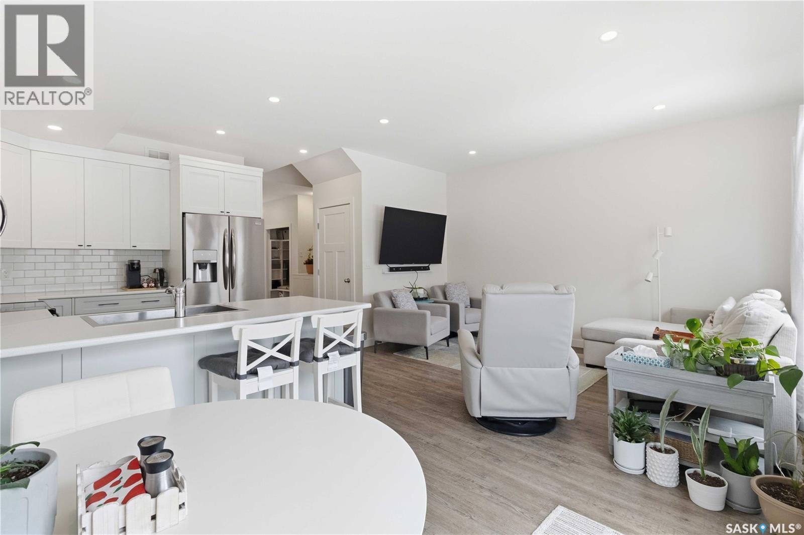 #25 301 CENTENNIAL ROAD - 11