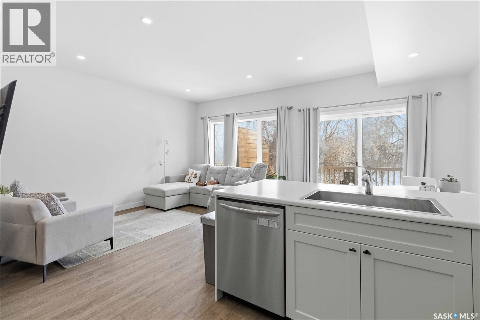 #25 301 CENTENNIAL ROAD - 8