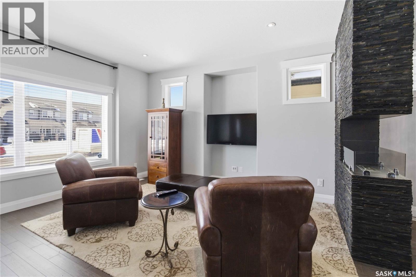 #23 111 ROSEWOOD GATE N - 5