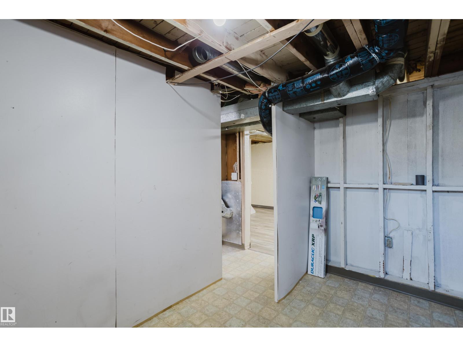 13305 89A ST NW, Edmonton