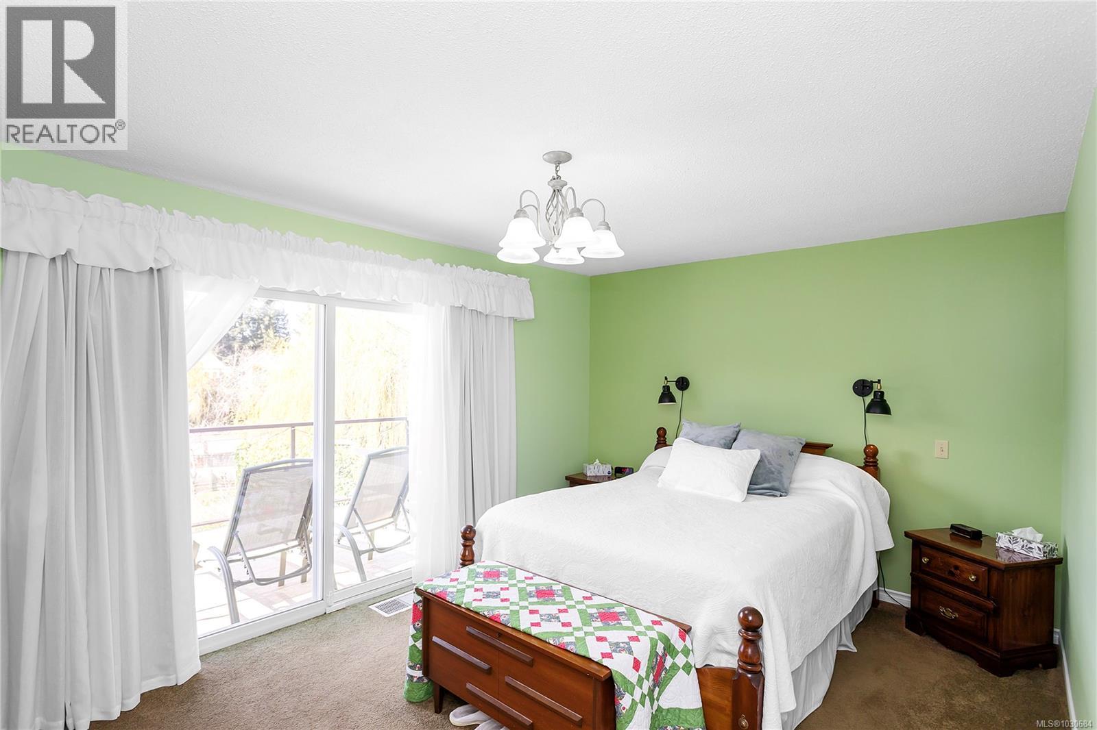 154 COLUMBIA ST - 12