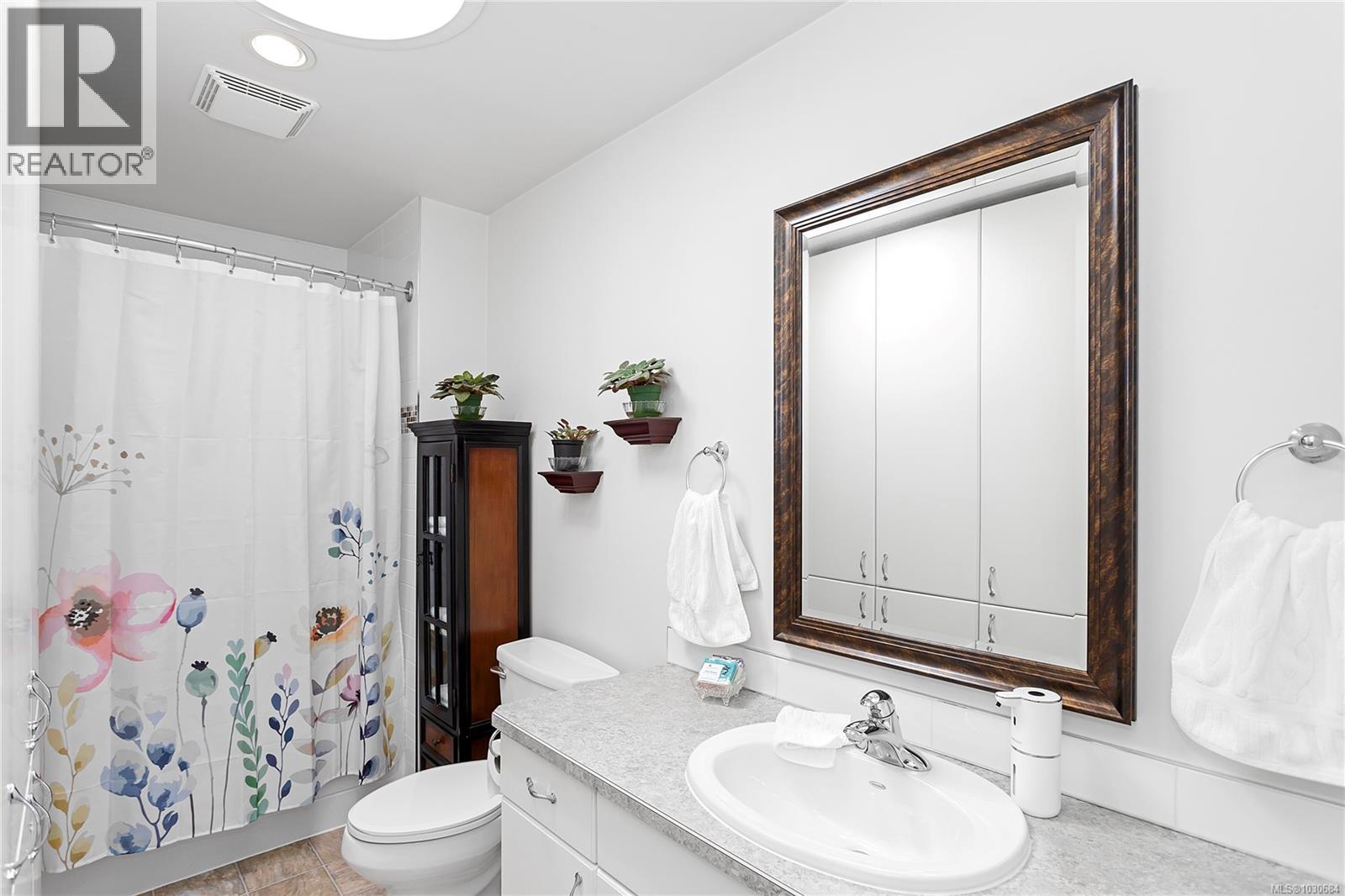 154 COLUMBIA ST - 19