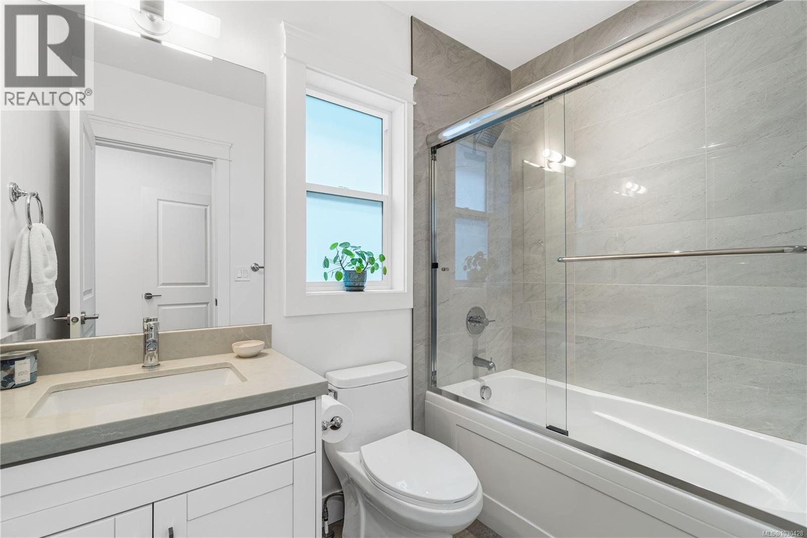 #112 5160 HAMMOND BAY RD - 33