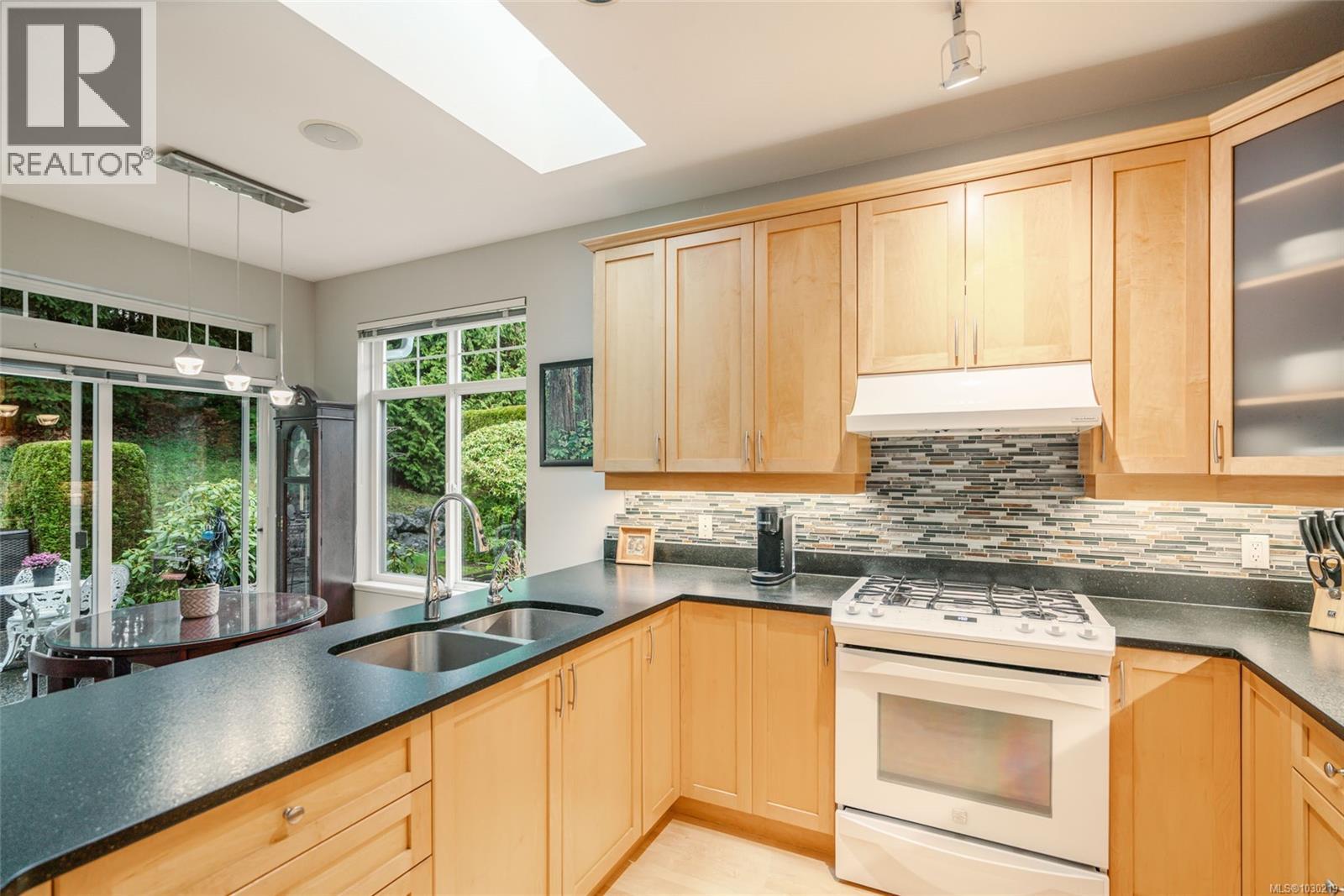 1266 SATURNA DR - 22