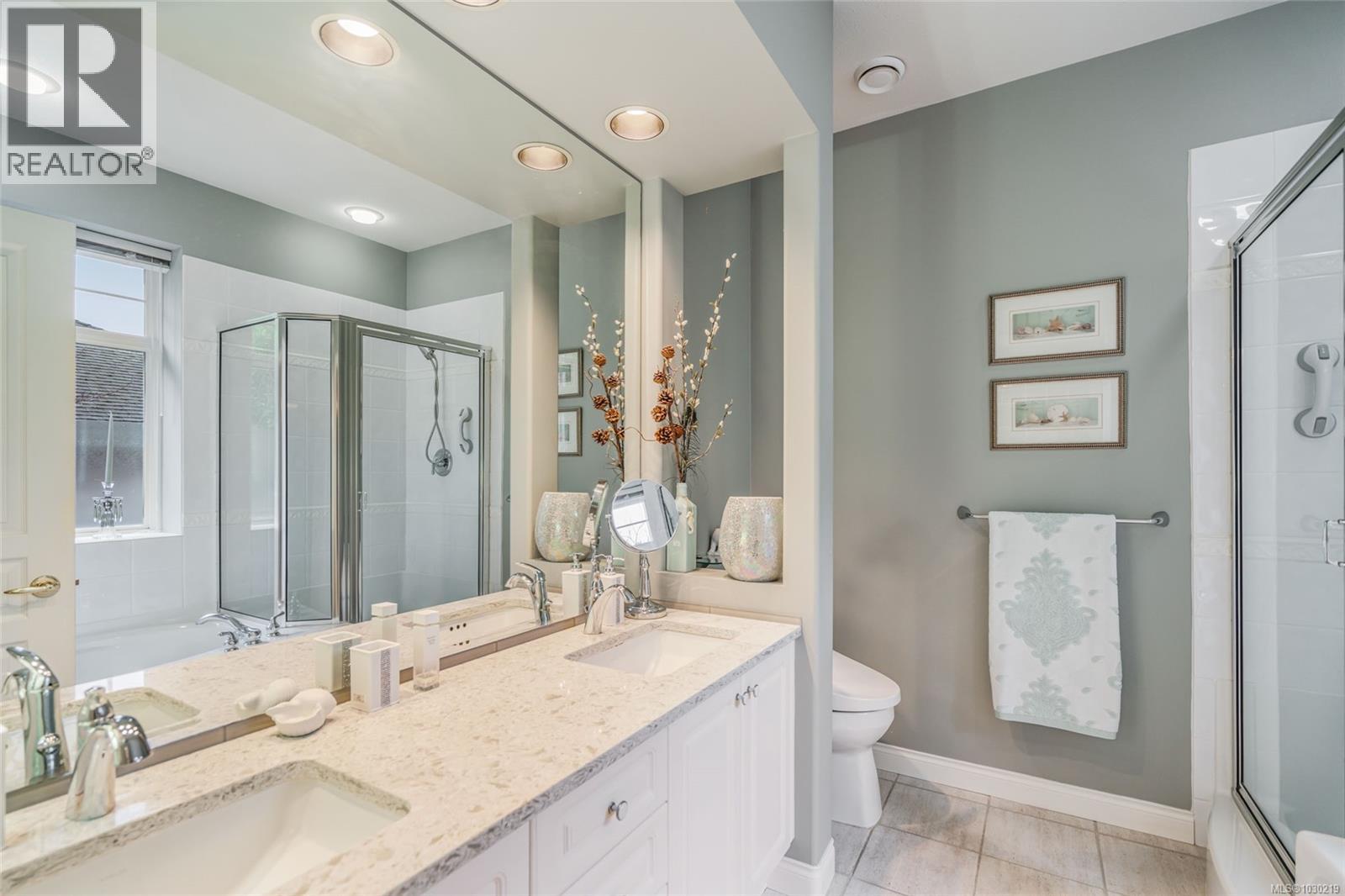 1266 SATURNA DR - 28