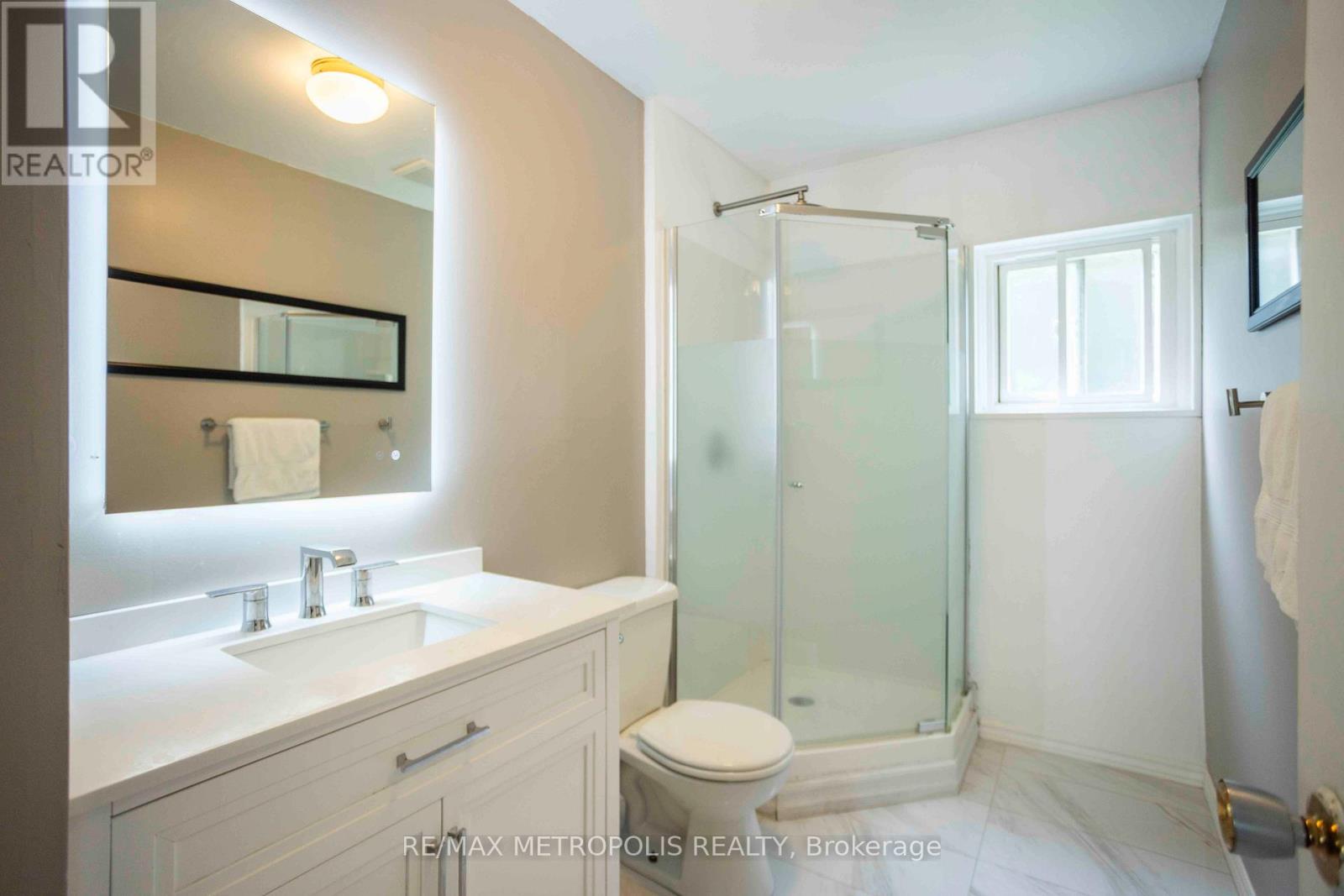 56 GEORGIAN MANOR DRIVE - 24
