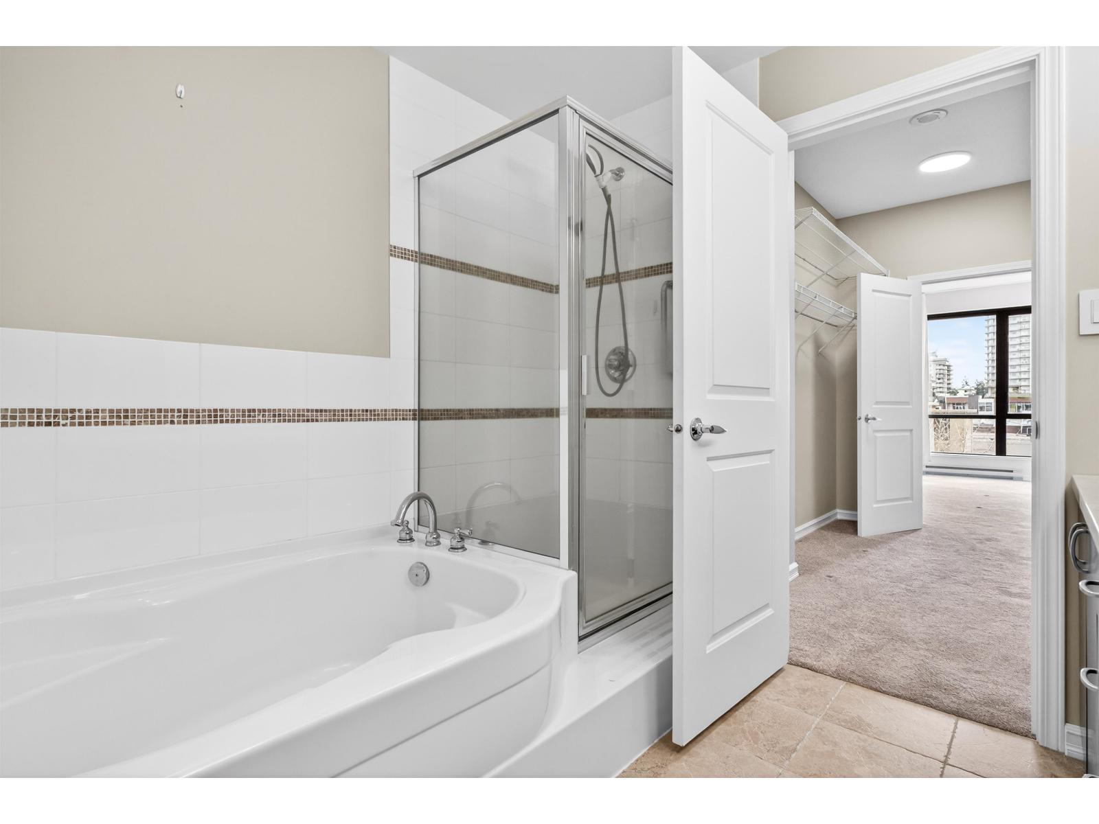 406 1551 FOSTER STREET, White Rock