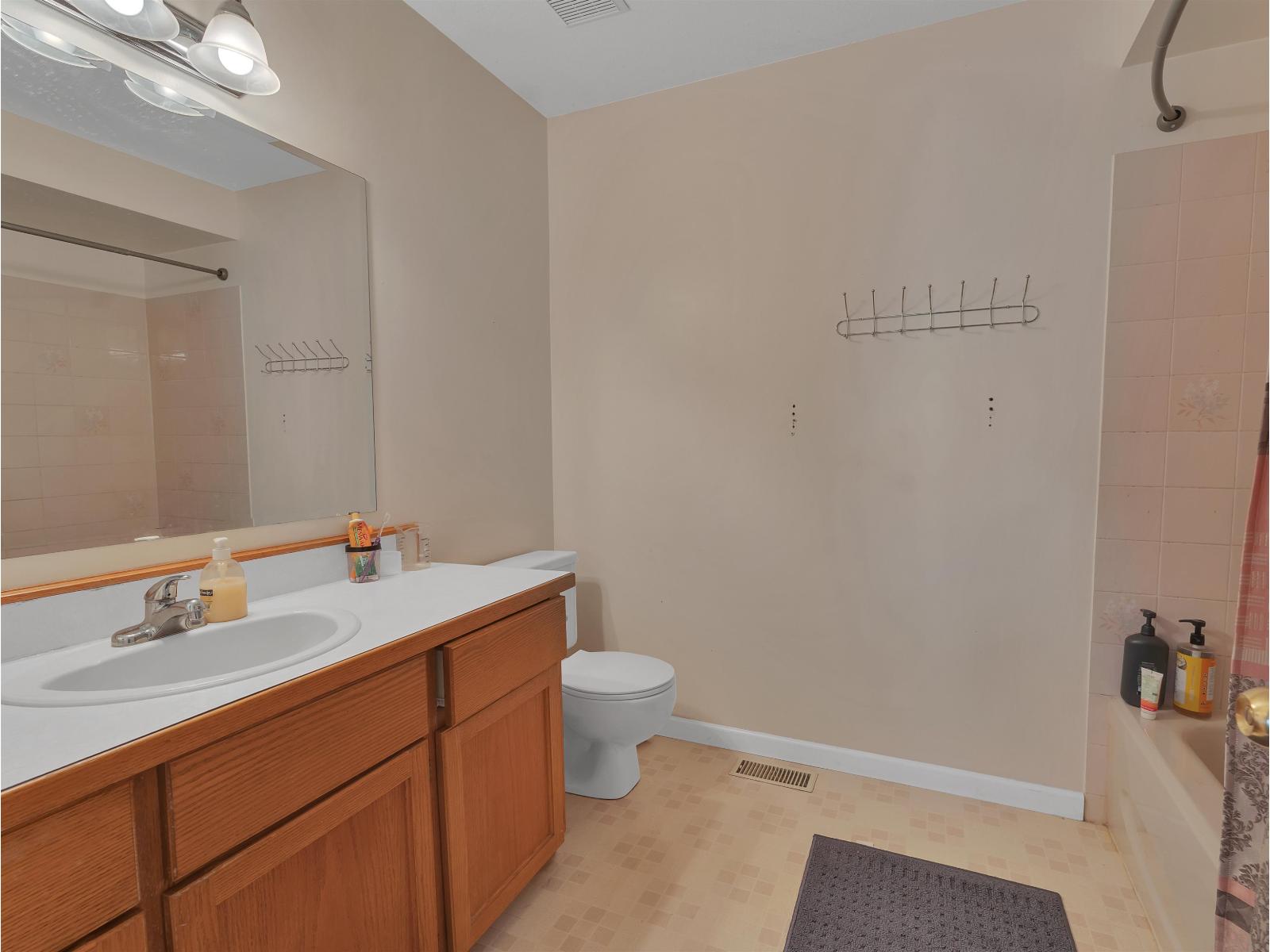 32337 NAKUSP DRIVE, Abbotsford