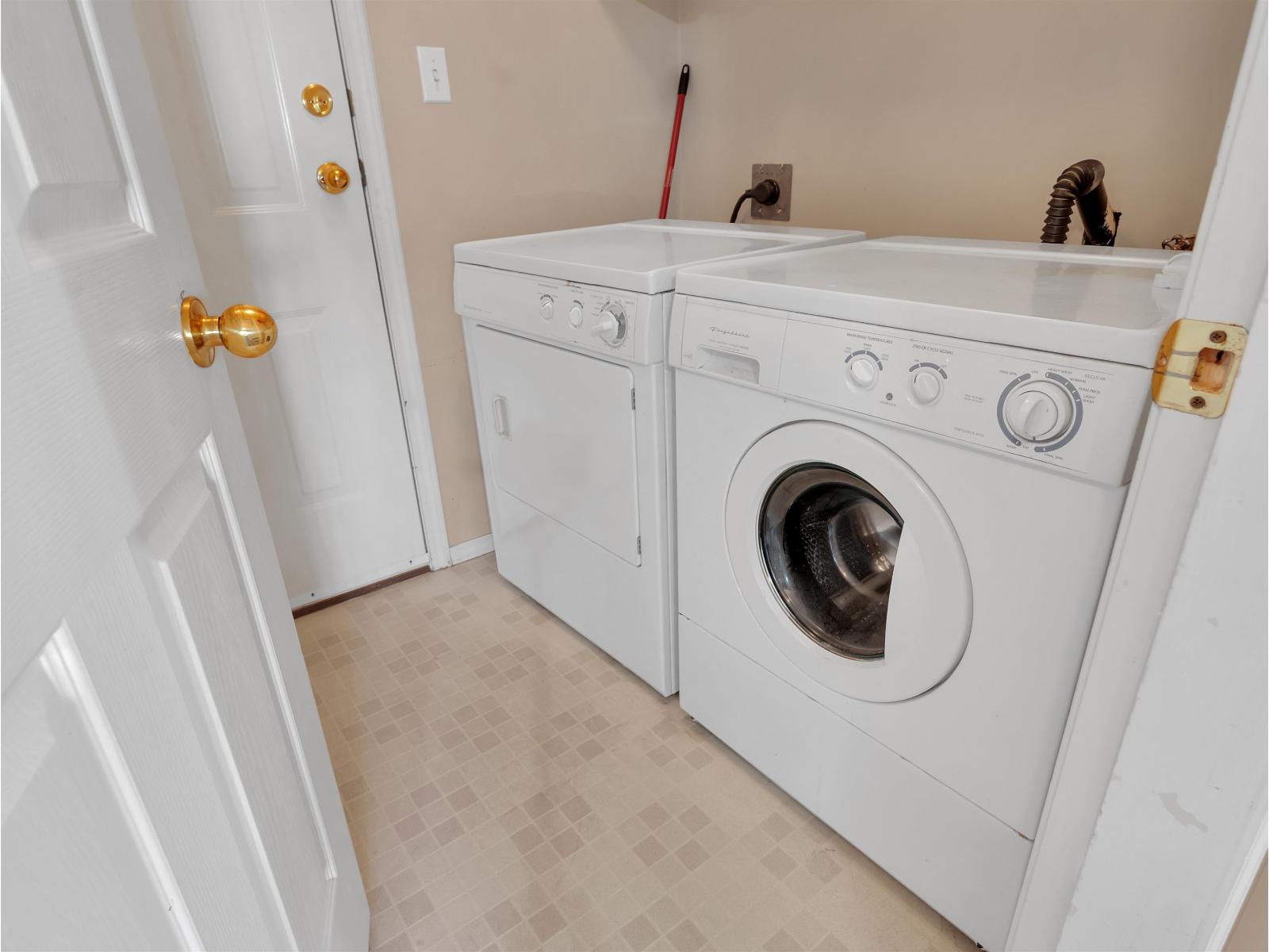 32337 NAKUSP DRIVE, Abbotsford