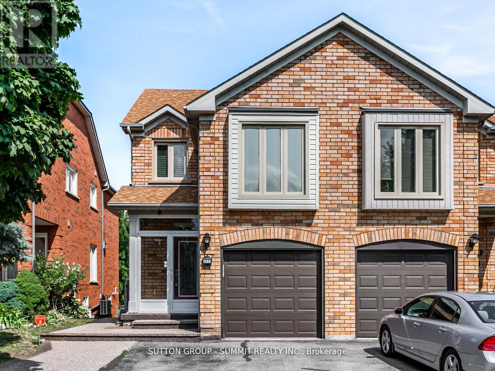 LOWER - 5453 PALMERSTON CRESCENT