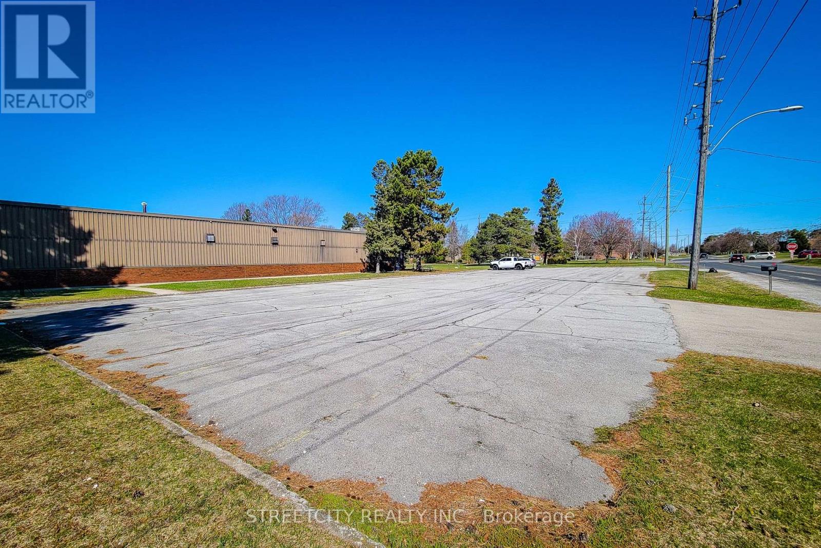 620 IRELAND ROAD Property Photo