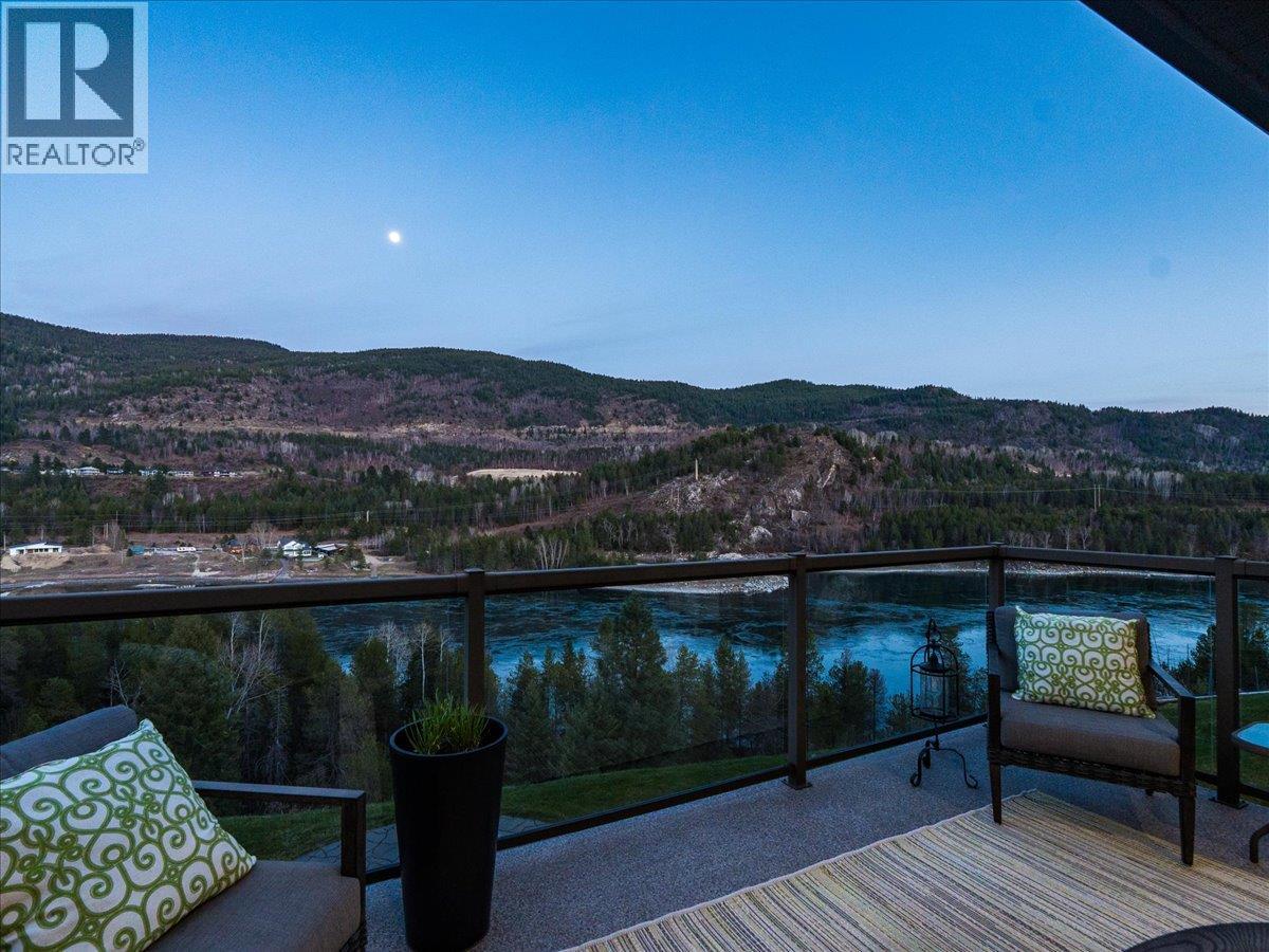 3733 Williston Road, Castlegar